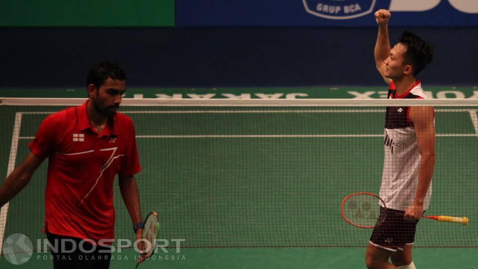 Ihsan Maulana kanan menjadi satu-satunya wakil Indonesia di babak perempatfinal. - INDOSPORT